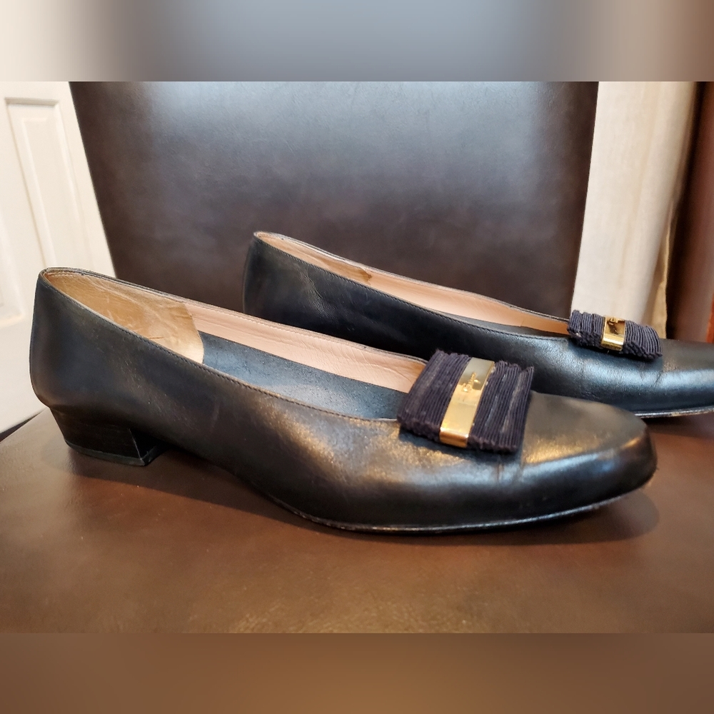 VGC Salvatore Ferragamo Dress Loafers Black Leather Women's US 7 A3